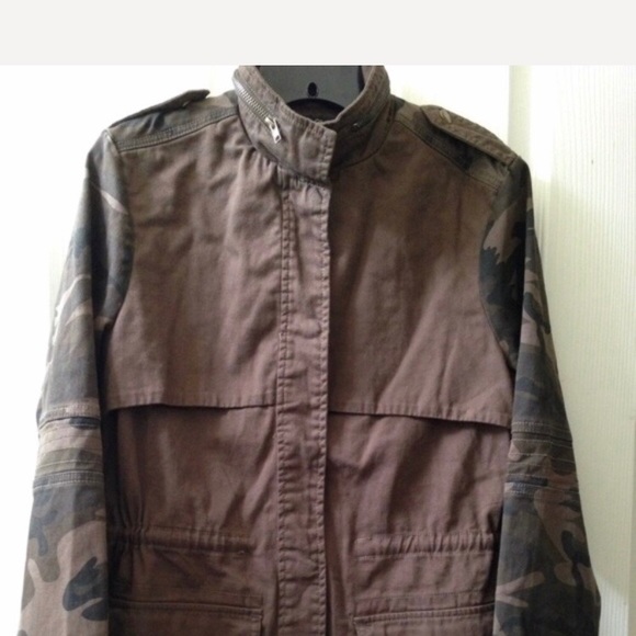 Jackets & Blazers - Nice and Cute camo army jacket.EUC